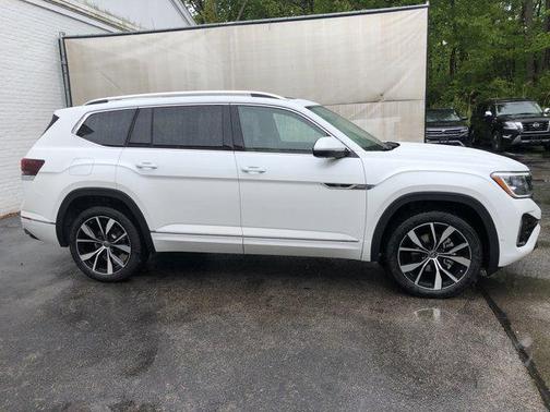 2025 Volkswagen Atlas 2.0T SEL Premium R-Line 4MOTION