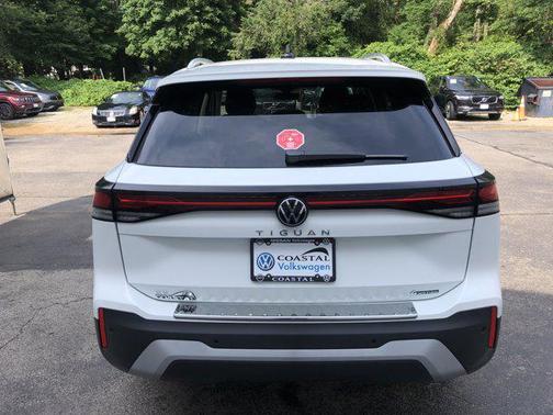 2025 Volkswagen Tiguan 2.0T SE 4MOTION