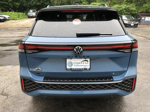 2025 Volkswagen Tiguan 2.0T SE R-Line Black 4MOTION