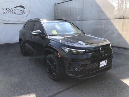 deep black pearl 2026 Volkswagen Tiguan 2.0T SE R-Line Black 4MOTION