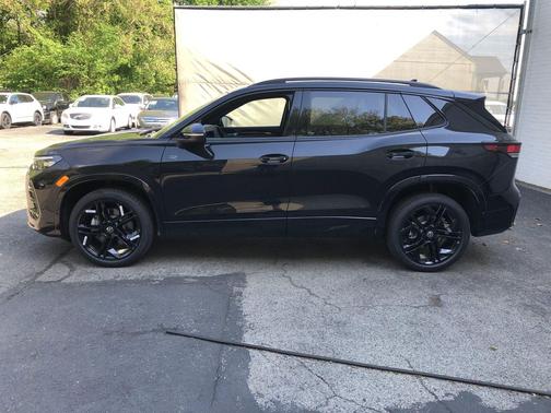 deep black pearl 2026 Volkswagen Tiguan 2.0T SE R-Line Black 4MOTION