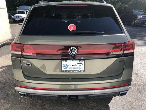 2025 Volkswagen Atlas 2.0T Peak Edition