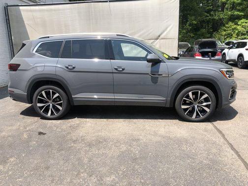 2025 Volkswagen Atlas 2.0T SEL Premium R-Line 4MOTION