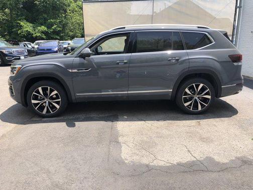 2025 Volkswagen Atlas 2.0T SEL Premium R-Line 4MOTION