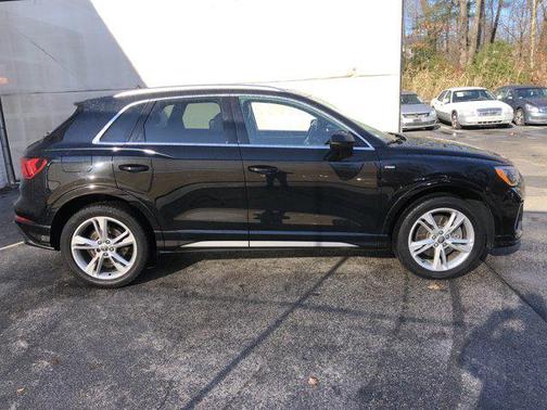 2020 Audi Q3 45 S line Premium