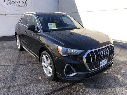 2020 Audi Q3 45 S line Premium