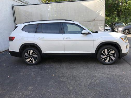 2026 Volkswagen Atlas 2.0T SE w/Technology 4MOTION