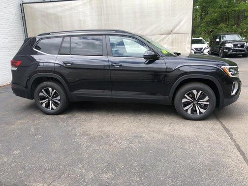 2025 Volkswagen Atlas 2.0T SE