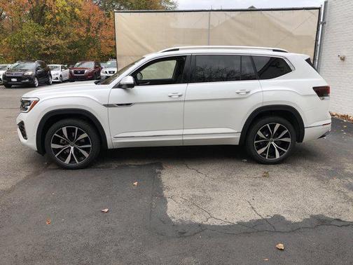 2026 Volkswagen Atlas 2.0T SEL Premium R-Line 4MOTION