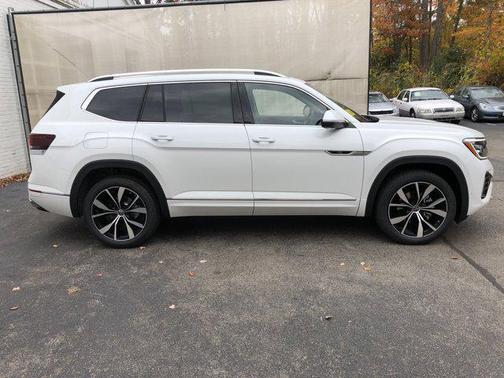 2026 Volkswagen Atlas 2.0T SEL Premium R-Line 4MOTION