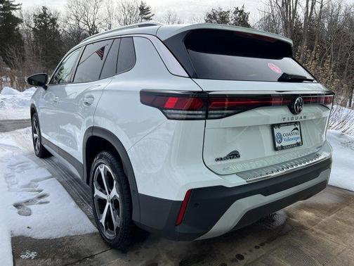 2025 Volkswagen Tiguan 2.0T SE 4MOTION