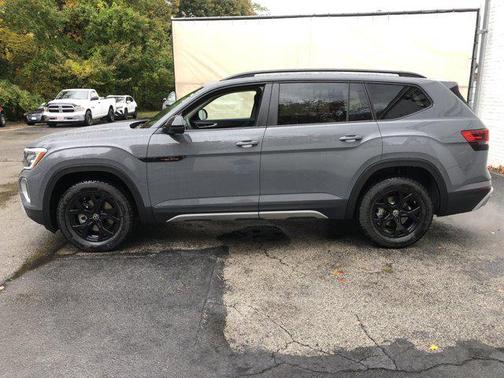 2026 Volkswagen Atlas 2.0T Peak Edition