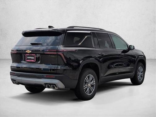 Mosaic Black Metallic 2026 Chevrolet Traverse LT