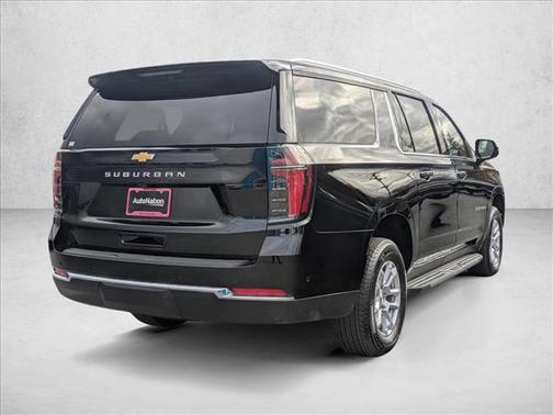 2025 Chevrolet Suburban LS