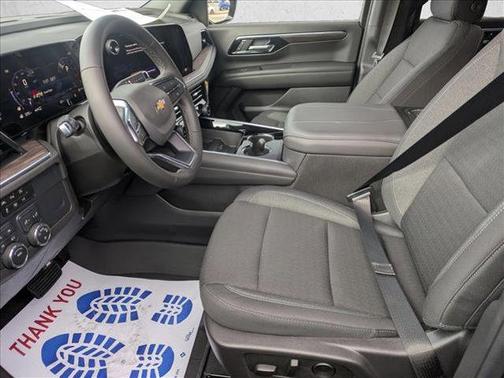 2025 Chevrolet Suburban LS