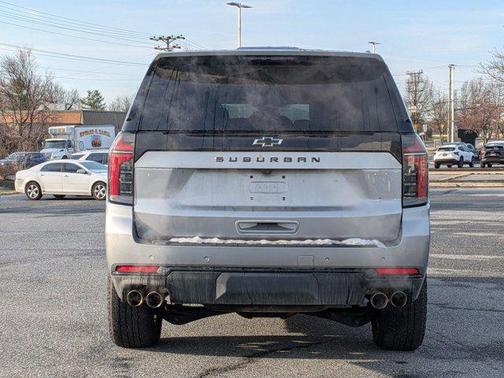 2025 Chevrolet Suburban 4WD Z71