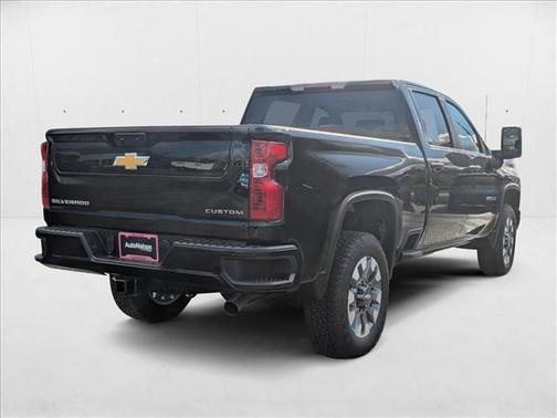2026 Chevrolet Silverado 2500 Custom