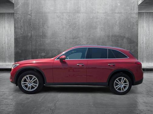 2025 Mercedes-Benz GLC 300 4MATIC