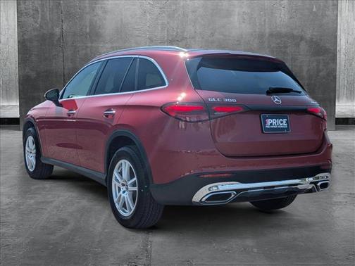 2025 Mercedes-Benz GLC 300 4MATIC