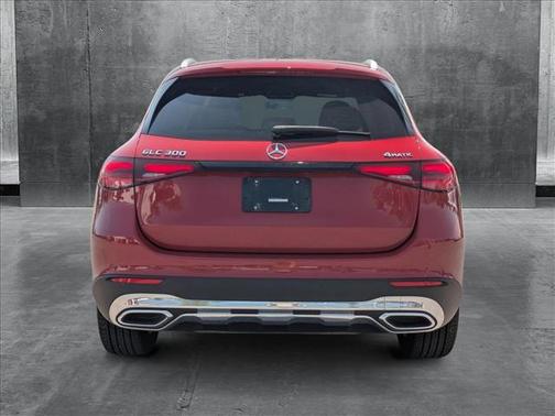 2025 Mercedes-Benz GLC 300 4MATIC