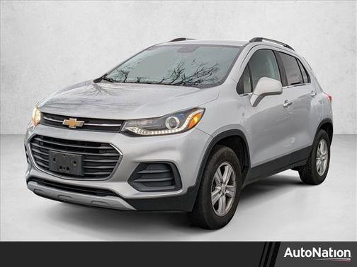 Silver Ice Metallic 2020 Chevrolet Trax LT