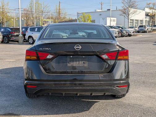 Super Black 2023 Nissan Altima S FWD