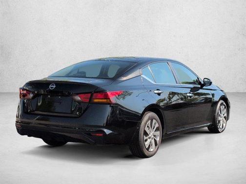 Super Black 2023 Nissan Altima S FWD