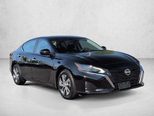 Super Black 2023 Nissan Altima S FWD