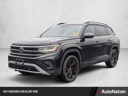 Deep Black Pearl 2023 Volkswagen Atlas 3.6L SE w/Technology