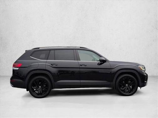 Deep Black Pearl 2023 Volkswagen Atlas 3.6L SE w/Technology