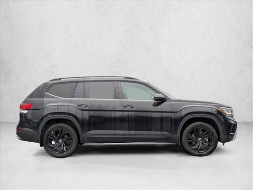 Deep Black Pearl 2023 Volkswagen Atlas 3.6L SE w/Technology