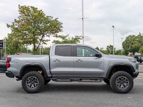 Sterling Gray Metallic 2024 Chevrolet Colorado ZR2