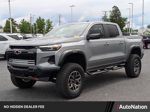 Sterling Gray Metallic 2024 Chevrolet Colorado ZR2