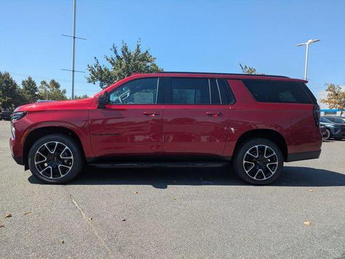 2025 Chevrolet Suburban RST