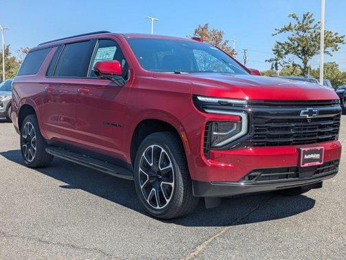 2025 Chevrolet Suburban RST