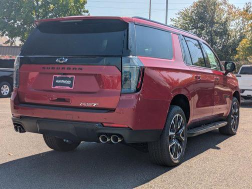 2025 Chevrolet Suburban RST
