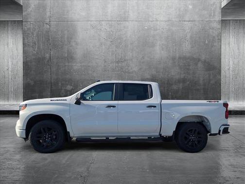 2025 Chevrolet Silverado 1500 Custom