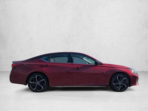 2023 Nissan Altima SR FWD