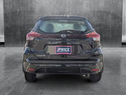 2022 Nissan Kicks S