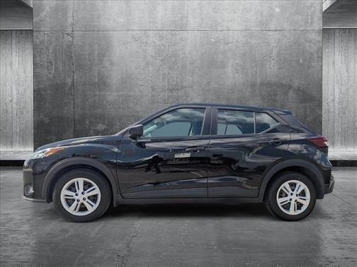 2022 Nissan Kicks S
