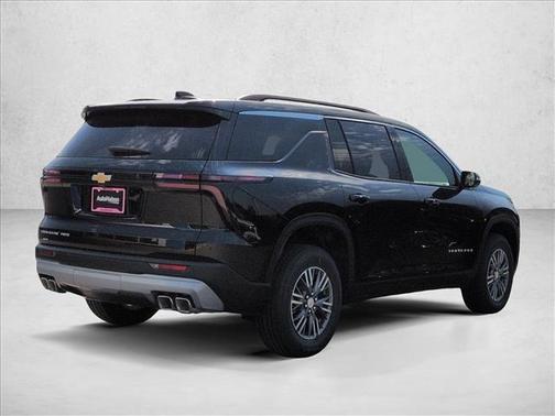 Mosaic Black Metallic 2026 Chevrolet Traverse LT