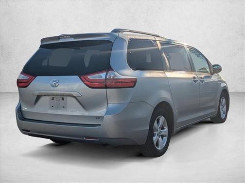 2015 Toyota Sienna LE