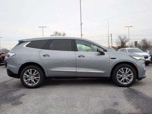 2023 Buick Enclave Essence FWD