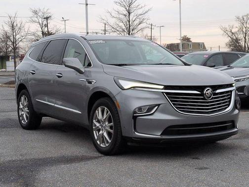 2023 Buick Enclave Essence FWD