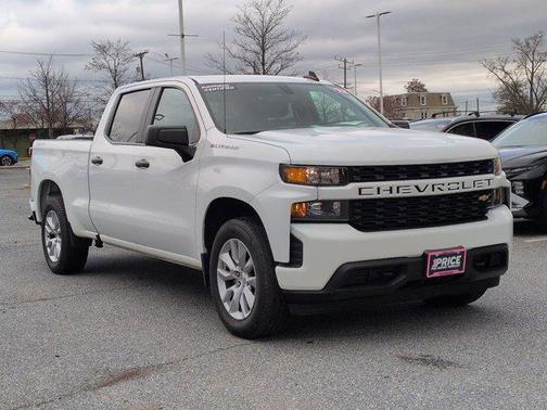 Summit White 2022 Chevrolet Silverado 1500 Custom
