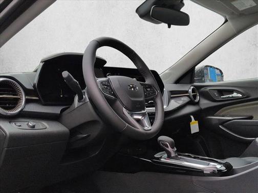 Mosaic Black Metallic 2026 Chevrolet Trax FWD ACTIV