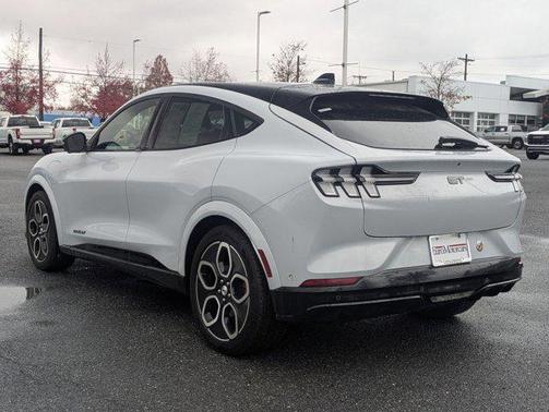 2022 Ford Mustang Mach-E GT