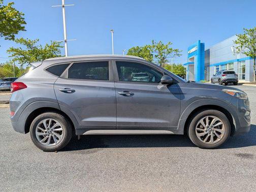 Coliseum Gray 2017 Hyundai TUCSON SE