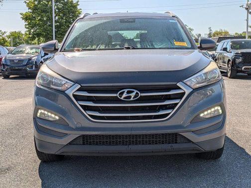 Coliseum Gray 2017 Hyundai TUCSON SE