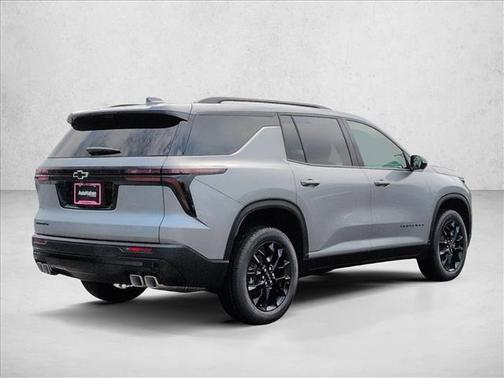 Sterling Gray Metallic 2026 Chevrolet Traverse LT